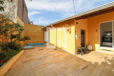 Casa à venda com 374m², 4 quartos e 1 vaga Casa à venda com 374m², 4 quartos e 1 vagaÁrea externa