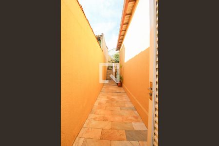 Casa à venda com 374m², 4 quartos e 1 vaga Casa à venda com 374m², 4 quartos e 1 vagaÁrea externa