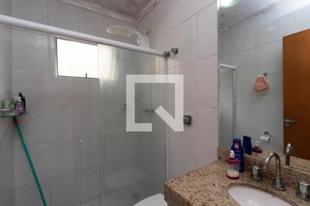Casa à venda com 110m², 3 quartos e 2 vagasBanheiro da Suíte