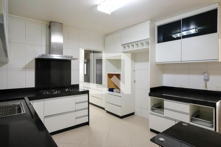 Apartamento à venda com 176m², 4 quartos e 3 vagasCozinha