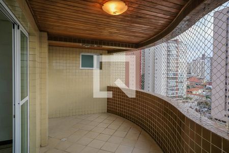 Apartamento à venda com 176m², 4 quartos e 3 vagasVaranda da suíte 1 e da sala