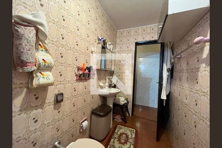 Casa à venda com 175m², 2 quartos e 2 vagas Casa à venda com 175m², 2 quartos e 2 vagasBanheiro