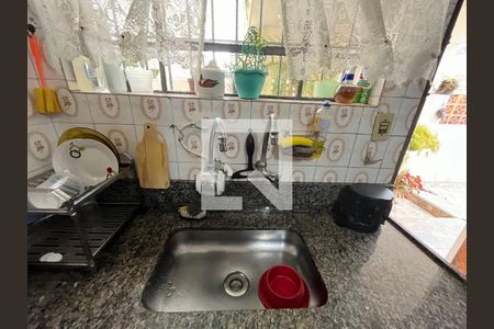 Casa à venda com 175m², 2 quartos e 2 vagas Casa à venda com 175m², 2 quartos e 2 vagasCozinha