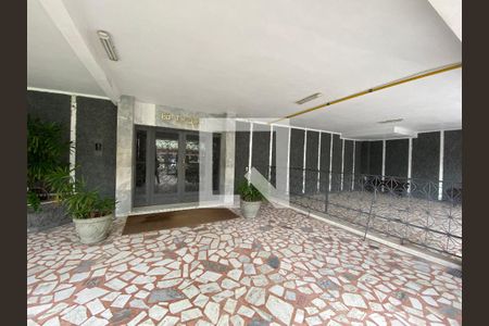 Apartamento à venda com 115m², 4 quartos e 2 vagasEntrada