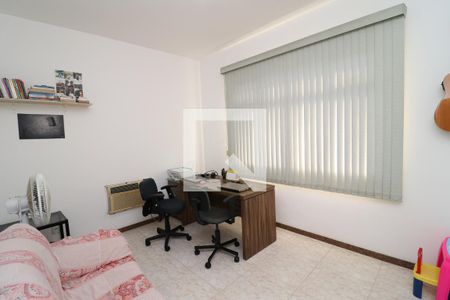 Apartamento à venda com 152m², 4 quartos e 2 vagasQuarto 3