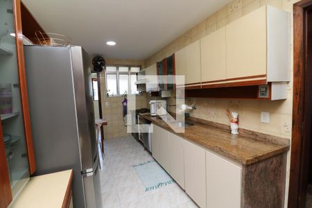 Apartamento à venda com 152m², 4 quartos e 2 vagasCozinha