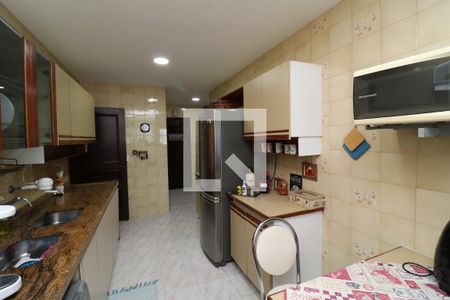 Apartamento à venda com 152m², 4 quartos e 2 vagasCozinha