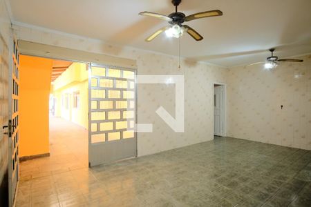 Sala 1 de casa para alugar com 2 quartos, 250m² em Vila Fernandes, São Paulo