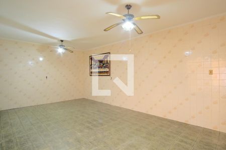 Sala 1 de casa para alugar com 2 quartos, 250m² em Vila Fernandes, São Paulo