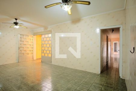 Sala 1 de casa para alugar com 2 quartos, 250m² em Vila Fernandes, São Paulo