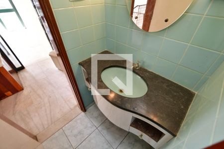 Casa à venda com 427m², 5 quartos e 2 vagasLavabo 1