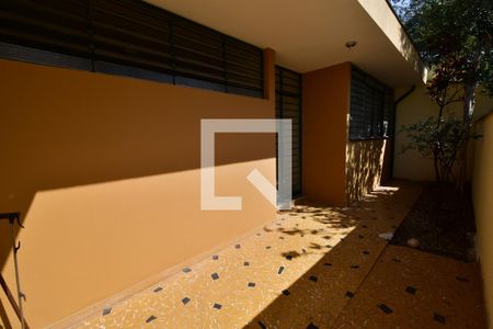 Casa à venda com 427m², 5 quartos e 2 vagasCasa Fundos