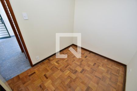 Casa à venda com 427m², 5 quartos e 2 vagasQuarto de Serviço