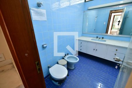 Casa à venda com 427m², 5 quartos e 2 vagasBanheiro