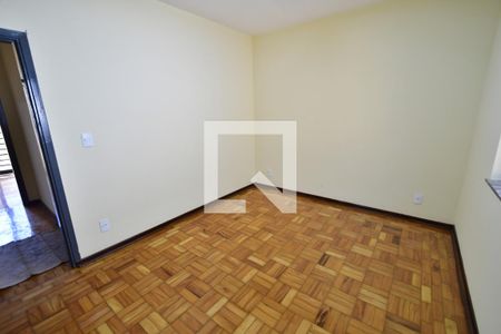 Casa à venda com 427m², 5 quartos e 2 vagasCasa Fundos - Quarto 2