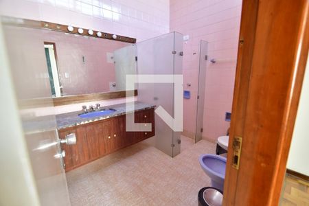 Casa à venda com 427m², 5 quartos e 2 vagasBanheiro Suíte