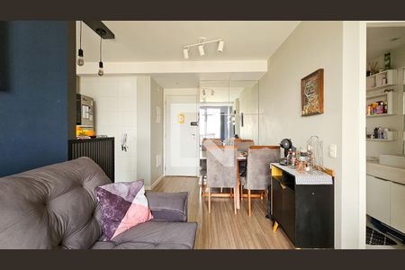 Sala de apartamento para alugar com 2 quartos, 46m² em Usina Piratininga, São Paulo