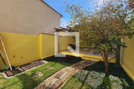 Casa à venda com 226m², 3 quartos e 3 vagas Casa à venda com 226m², 3 quartos e 3 vagasQuintal