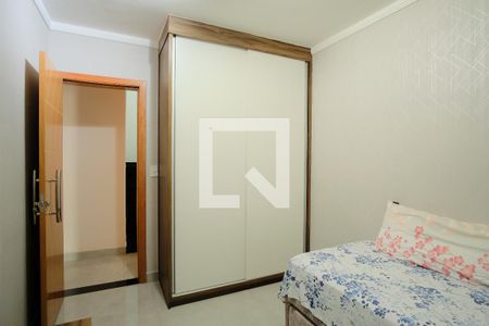 Casa de condomínio para alugar com 230m², 4 quartos e 3 vagasQuarto 2