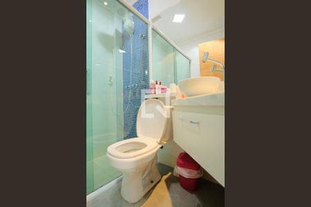 Casa de condomínio para alugar com 230m², 4 quartos e 3 vagasBanheiro Social