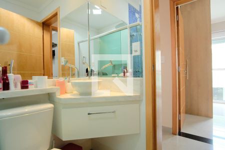 Casa de condomínio para alugar com 230m², 4 quartos e 3 vagasBanheiro Social