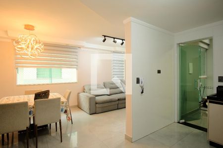 Casa de condomínio para alugar com 230m², 4 quartos e 3 vagasCozinha