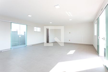 Apartamento para alugar com 38m², 2 quartos e sem vagaÁrea comum - Salão de festas