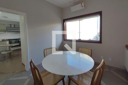 Casa à venda com 615m², 6 quartos e 6 vagas Casa à venda com 615m², 6 quartos e 6 vagasCopa