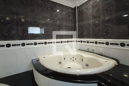 Casa à venda com 615m², 6 quartos e 6 vagas Casa à venda com 615m², 6 quartos e 6 vagasBanheiro Suíte 4