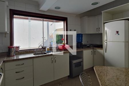 Casa à venda com 615m², 6 quartos e 6 vagas Casa à venda com 615m², 6 quartos e 6 vagasCozinha