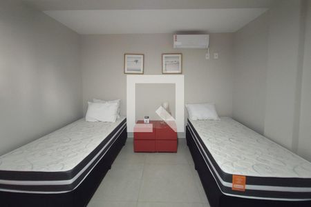 Casa à venda com 615m², 6 quartos e 6 vagas Casa à venda com 615m², 6 quartos e 6 vagasQuarto Suíte 5