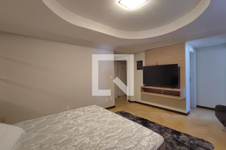 Casa à venda com 615m², 6 quartos e 6 vagas Casa à venda com 615m², 6 quartos e 6 vagasQuarto Suíte 3