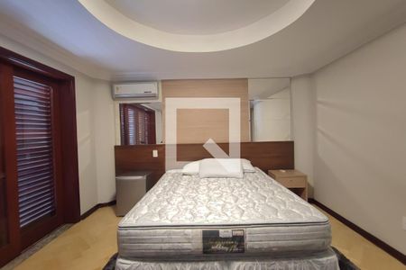 Casa à venda com 615m², 6 quartos e 6 vagas Casa à venda com 615m², 6 quartos e 6 vagasQuarto Suíte 3