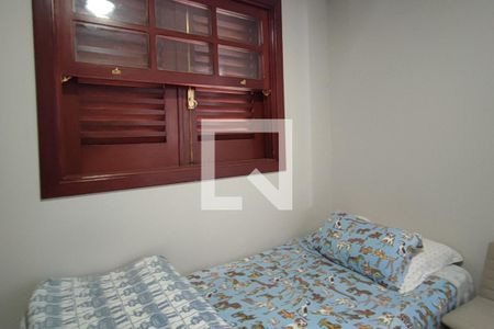 Casa à venda com 615m², 6 quartos e 6 vagas Casa à venda com 615m², 6 quartos e 6 vagasQuarto de Serviço