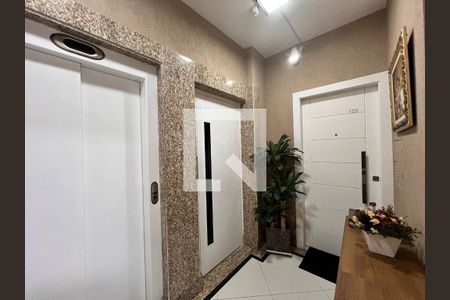 Apartamento à venda com 155m², 3 quartos e 2 vagasHall exclusivo do imovel