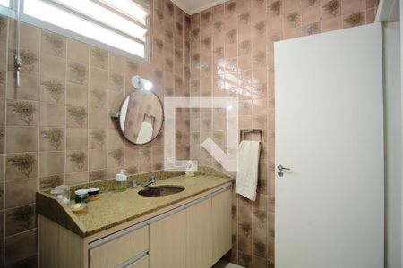 Casa à venda com 149m², 5 quartos e 2 vagasBanheiro 