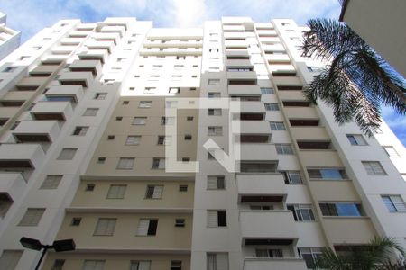 Apartamento à venda com 57m², 2 quartos e 1 vagaFachada