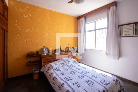 Apartamento à venda com 240m², 3 quartos e 2 vagas Apartamento à venda com 240m², 3 quartos e 2 vagasSuíte