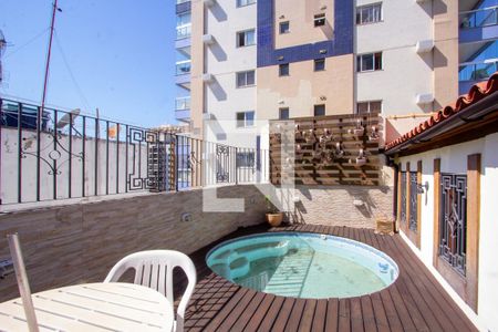 Apartamento à venda com 240m², 3 quartos e 2 vagas Apartamento à venda com 240m², 3 quartos e 2 vagasTerraço