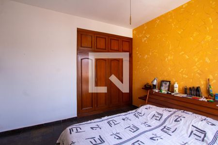 Apartamento à venda com 240m², 3 quartos e 2 vagas Apartamento à venda com 240m², 3 quartos e 2 vagasSuíte