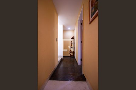 Apartamento à venda com 240m², 3 quartos e 2 vagas Apartamento à venda com 240m², 3 quartos e 2 vagasCorredor