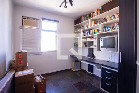 Apartamento à venda com 240m², 3 quartos e 2 vagas Apartamento à venda com 240m², 3 quartos e 2 vagasQuarto 2