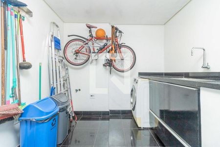 Casa à venda com 259m², 2 quartos e 1 vaga