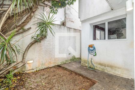 Casa à venda com 259m², 2 quartos e 1 vaga