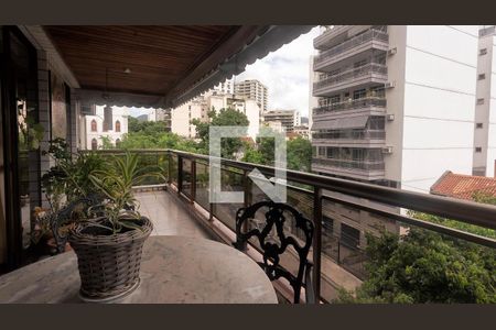 Apartamento à venda com 140m², 3 quartos e 2 vagas