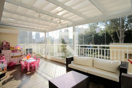 Apartamento à venda com 150m², 2 quartos e 3 vagasVaranda