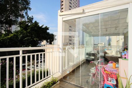 Apartamento à venda com 150m², 2 quartos e 3 vagasVaranda