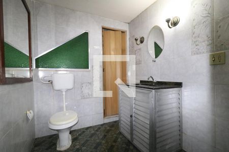 Casa à venda com 190m², 3 quartos e 2 vagasBanheiro