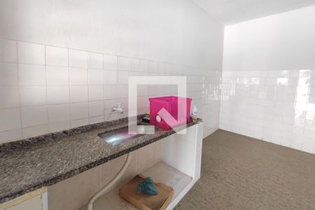 Casa à venda com 340m², 5 quartos e 3 vagas Casa à venda com 340m², 5 quartos e 3 vagasEdícula - Cozinha