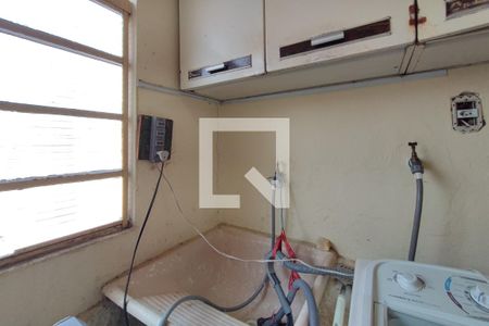 Casa à venda com 340m², 5 quartos e 3 vagas Casa à venda com 340m², 5 quartos e 3 vagasÁrea de Serviço